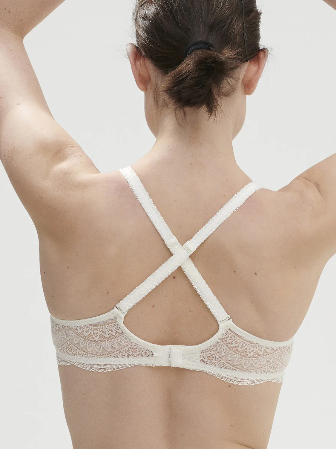 Karma Triangle 3D Demi - Ivory - Image 7