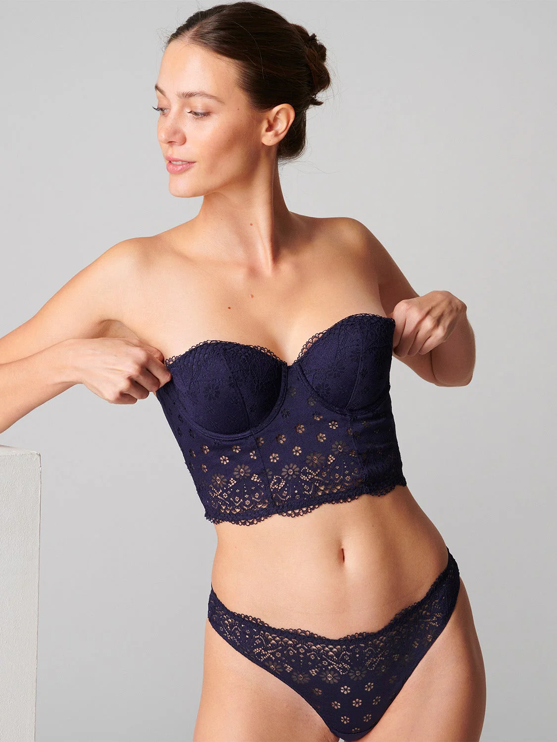 Aimee Thong - Midnight - Image 5